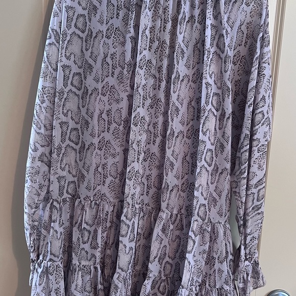 Snakeskin Pattern Dress - Picture 3 of 4